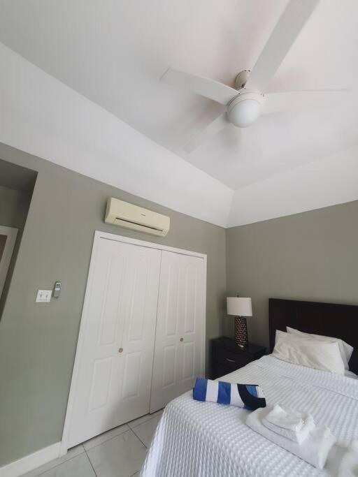 Townhouse By The Bay, Little Bay Country Club ,Negril Villa Orange Bay Ngoại thất bức ảnh
